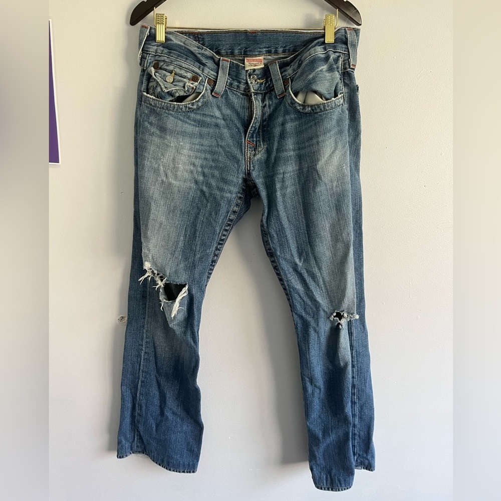 ripped true religion jeans (sz 32)